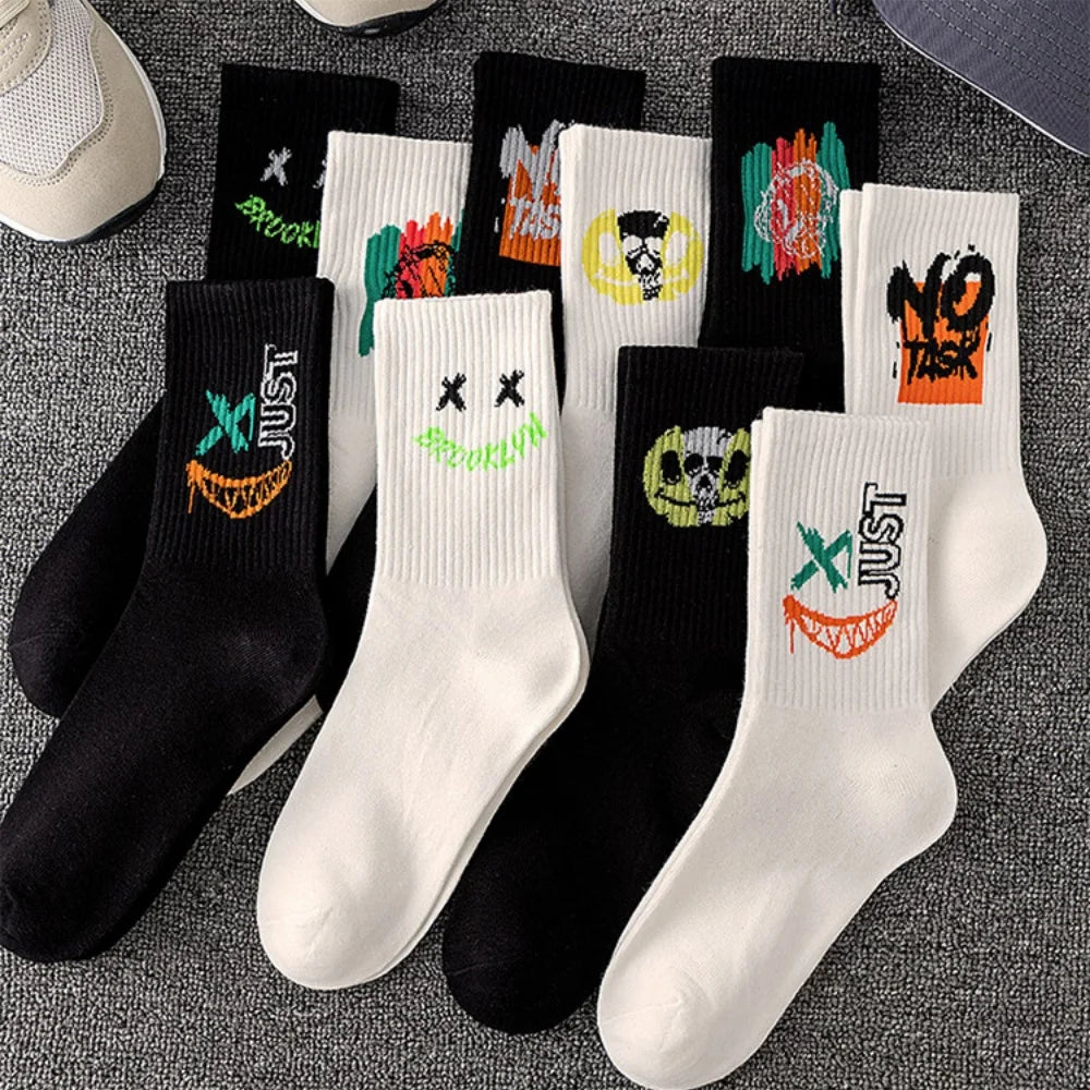 Random 5 Pairs of Large Size Socks Sweat-Absorbent Sports Basketball Stockings Spring and Summer Black and White Men'S Mid-Calf Socks
