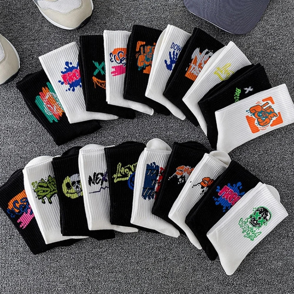 Random 5 Pairs of Large Size Socks Sweat-Absorbent Sports Basketball Stockings Spring and Summer Black and White Men'S Mid-Calf Socks